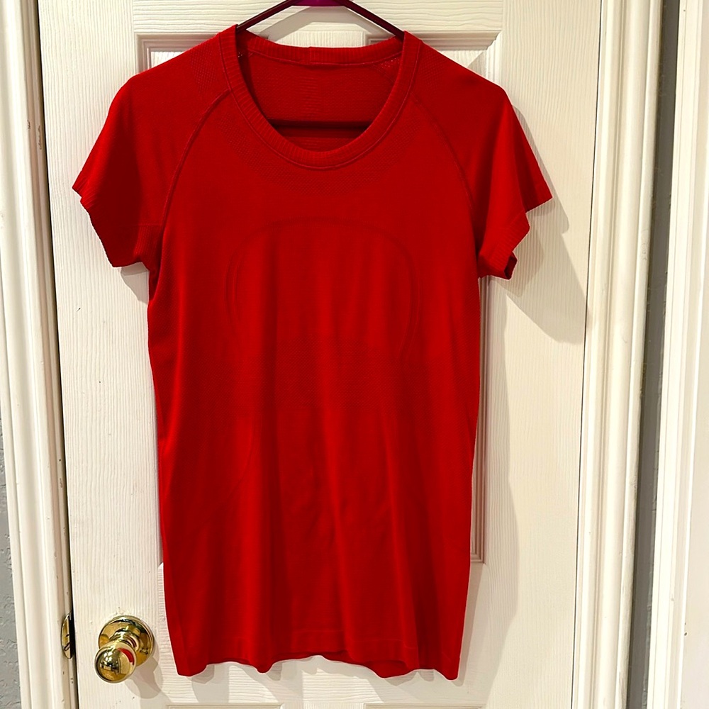 Lululemon swiftly short sleeve Size 10